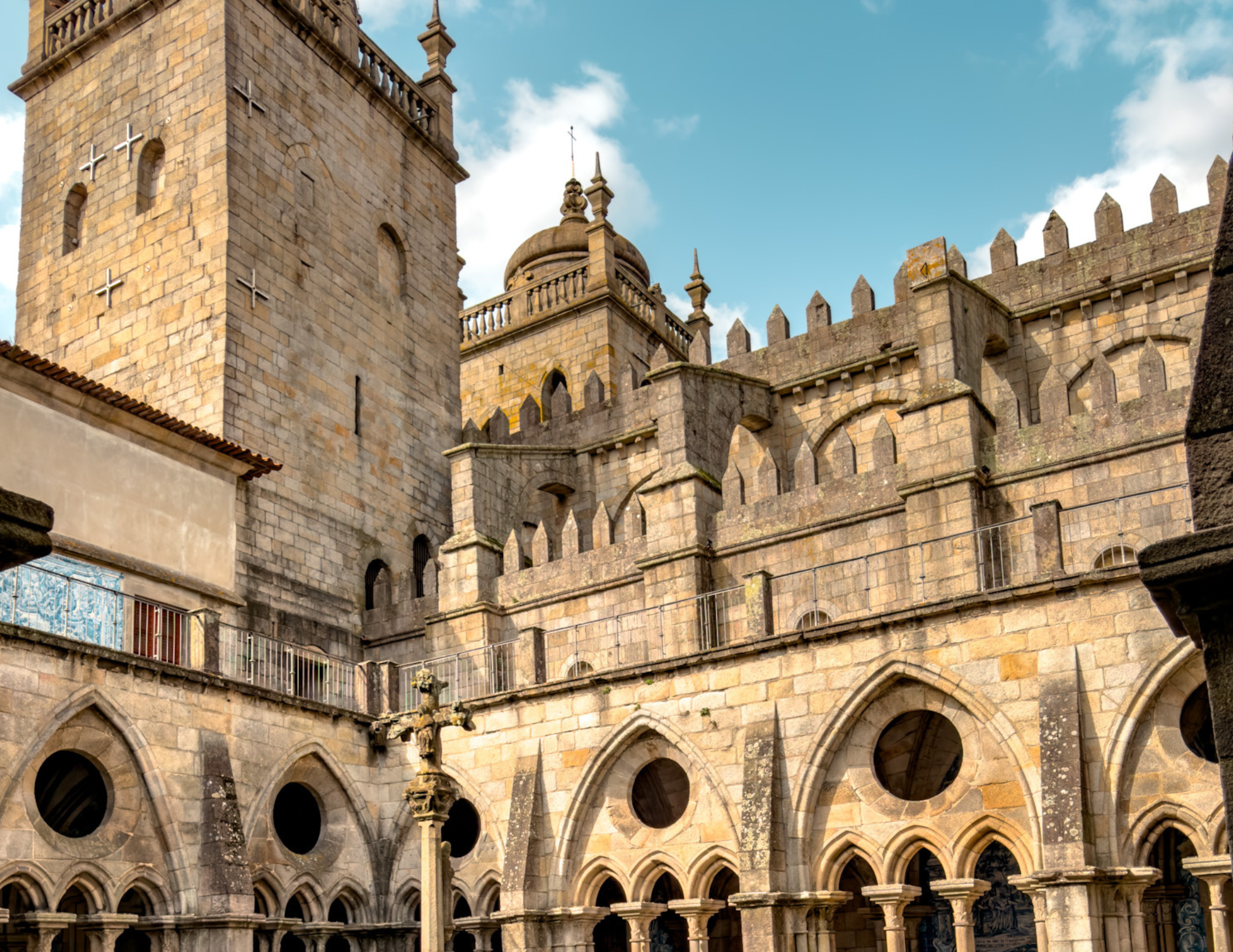 Porto Cathedral guide (9).png